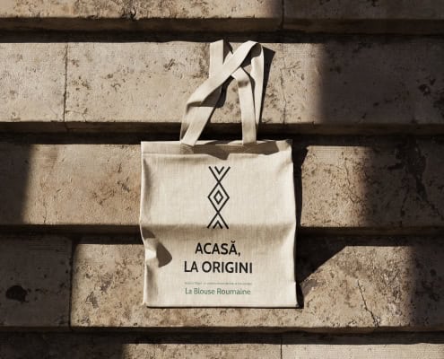 Acasa la Origini branding design website La Blouse Roumaine IA2